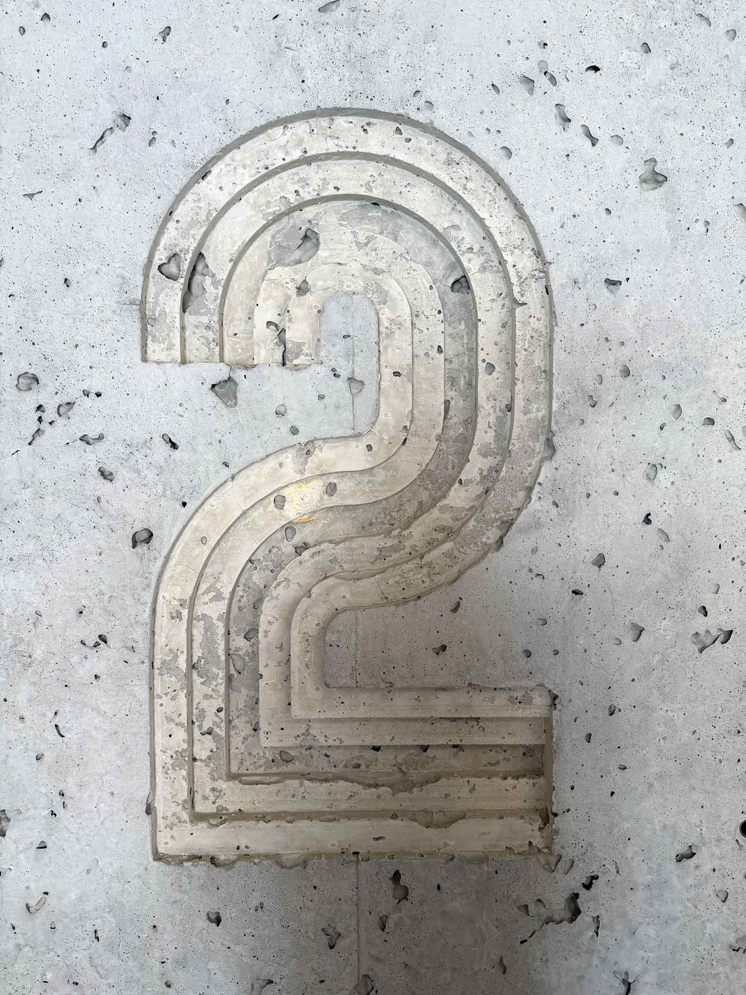 Signaletik Längsbau Brünnen Stockwerkziffern