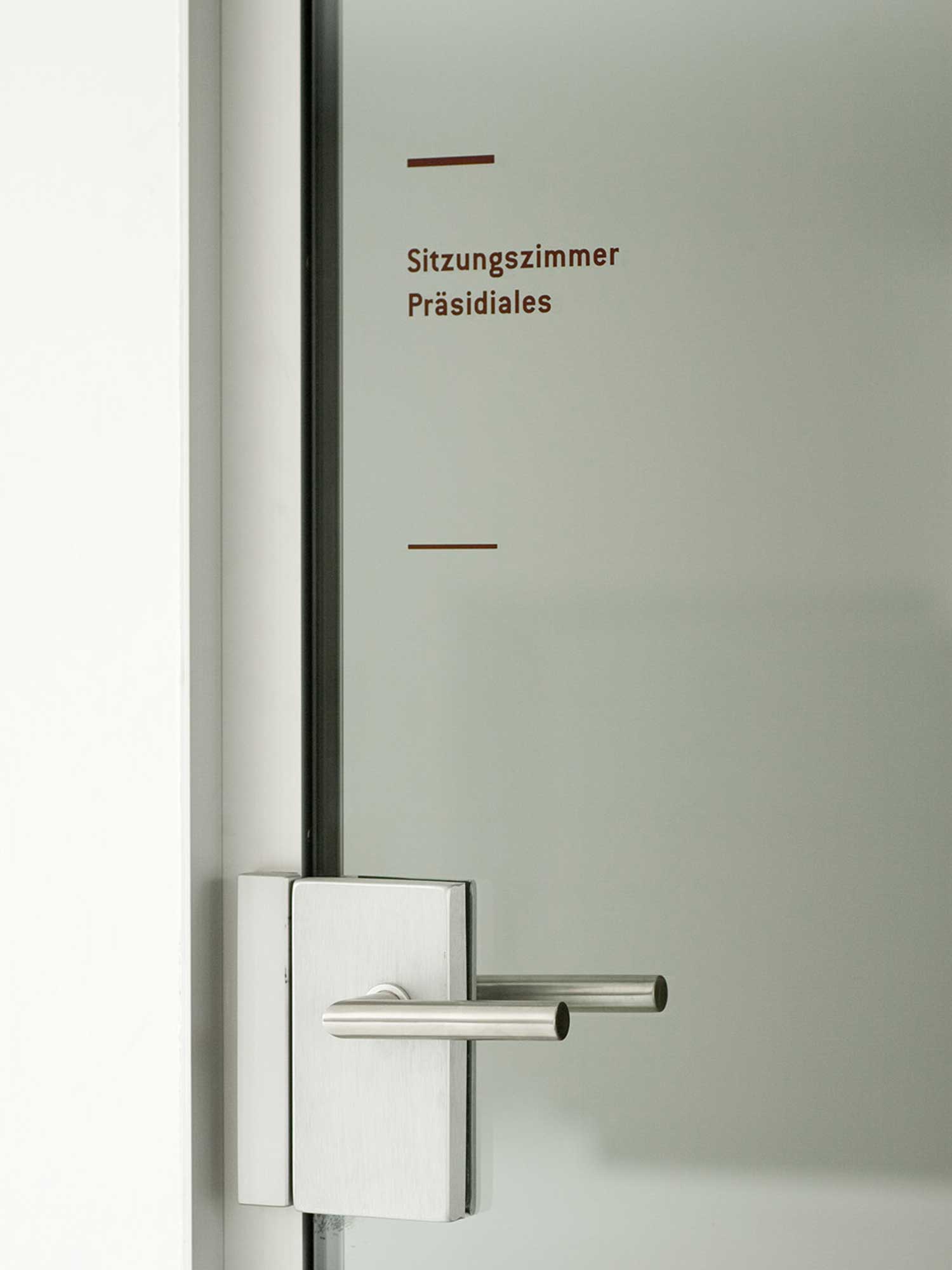 superbüro, signaletik gemeindeverwaltung wohlen