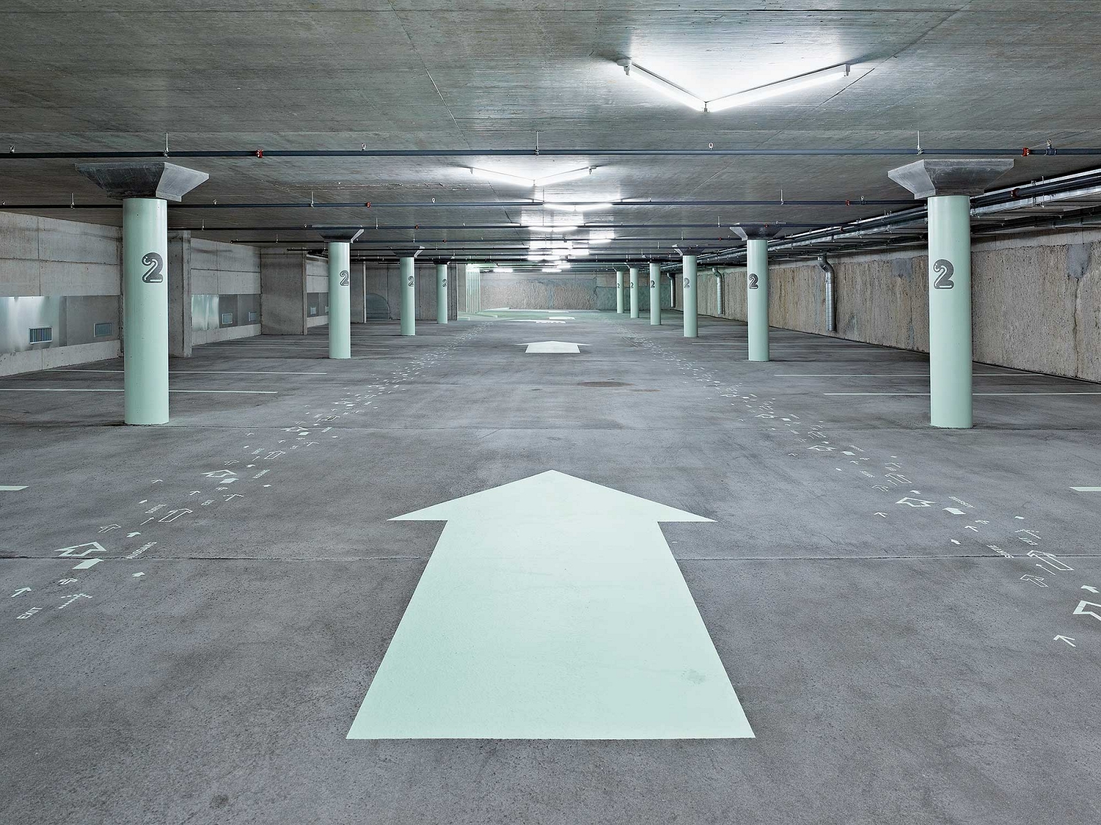 Parking „Obere Schüsspromenade“, Signaletik