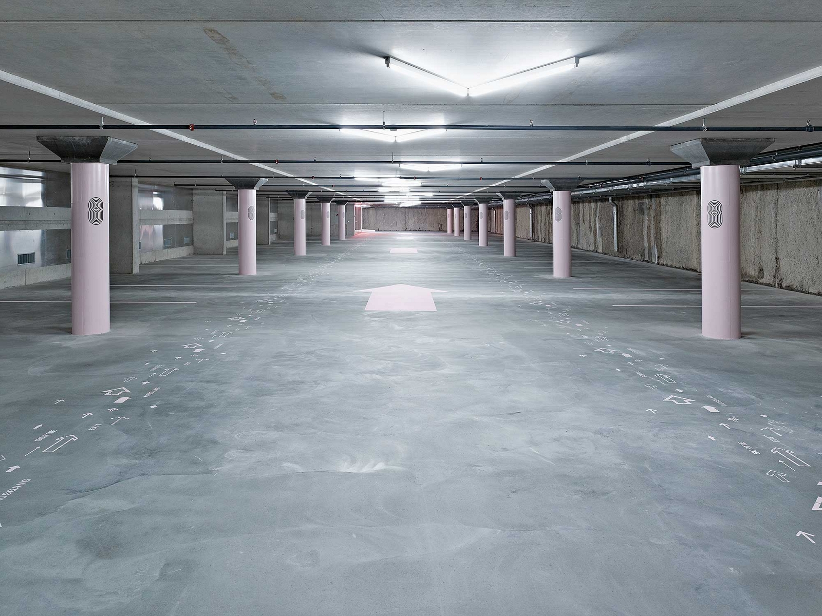 Parking „Obere Schüsspromenade“, Signaletik