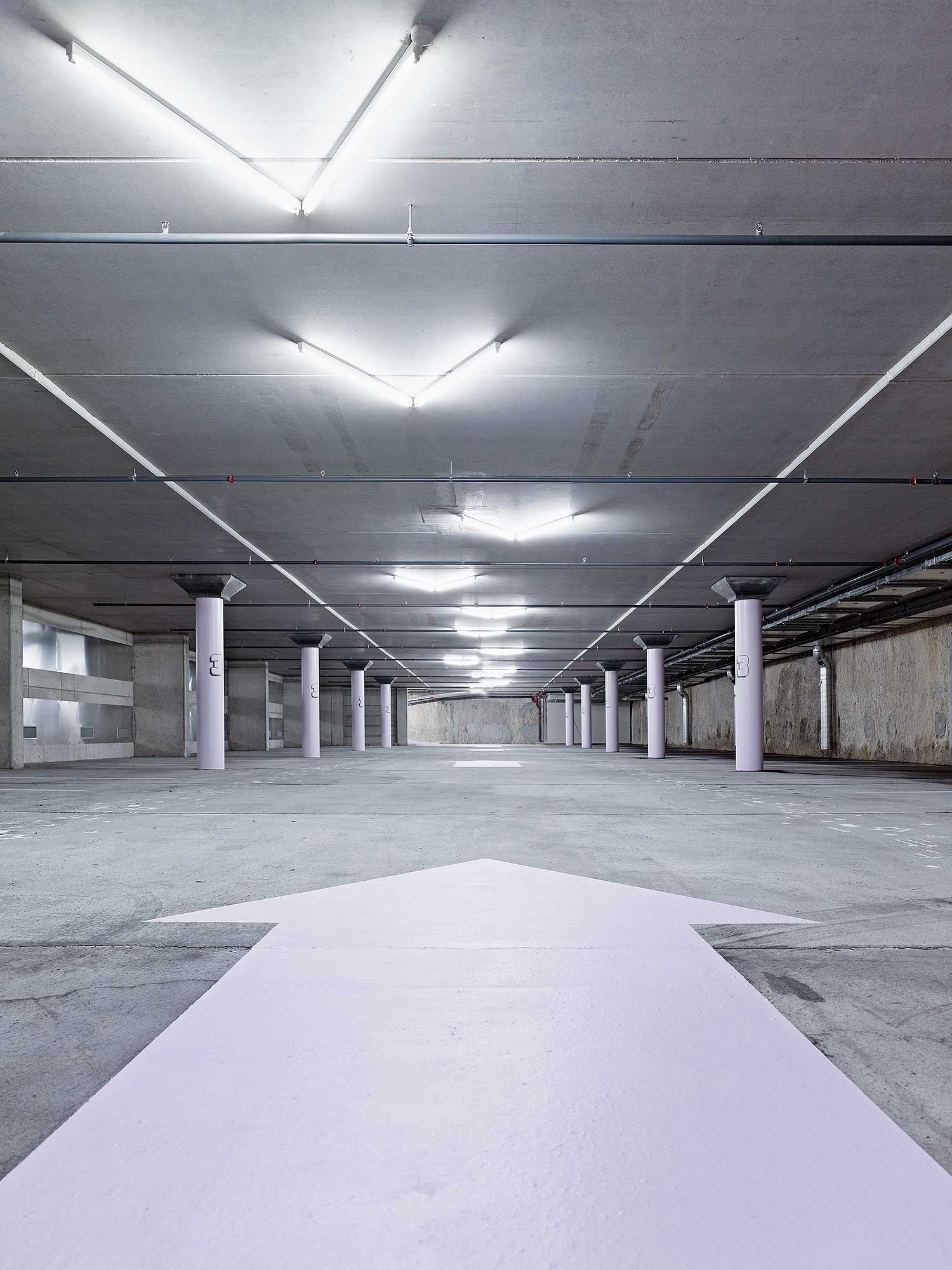 Parking „Obere Schüsspromenade“, Signaletik