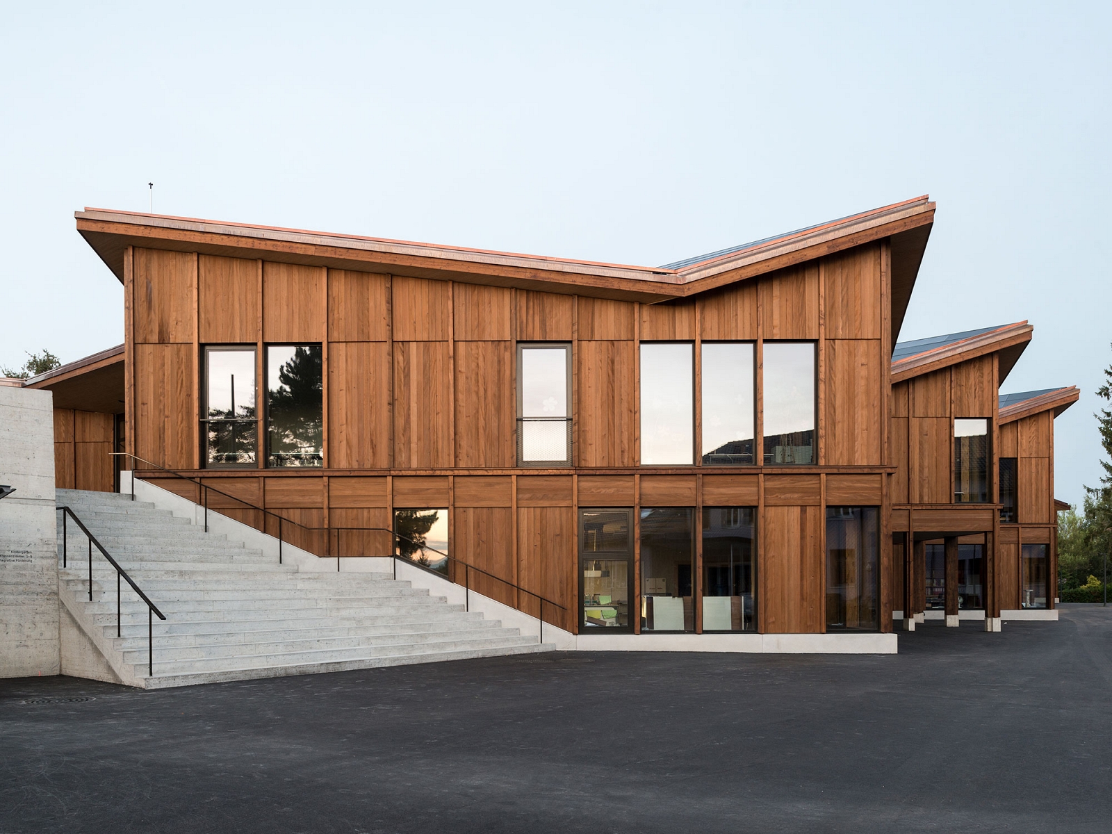 superbüro, signaletik, neue schule Port