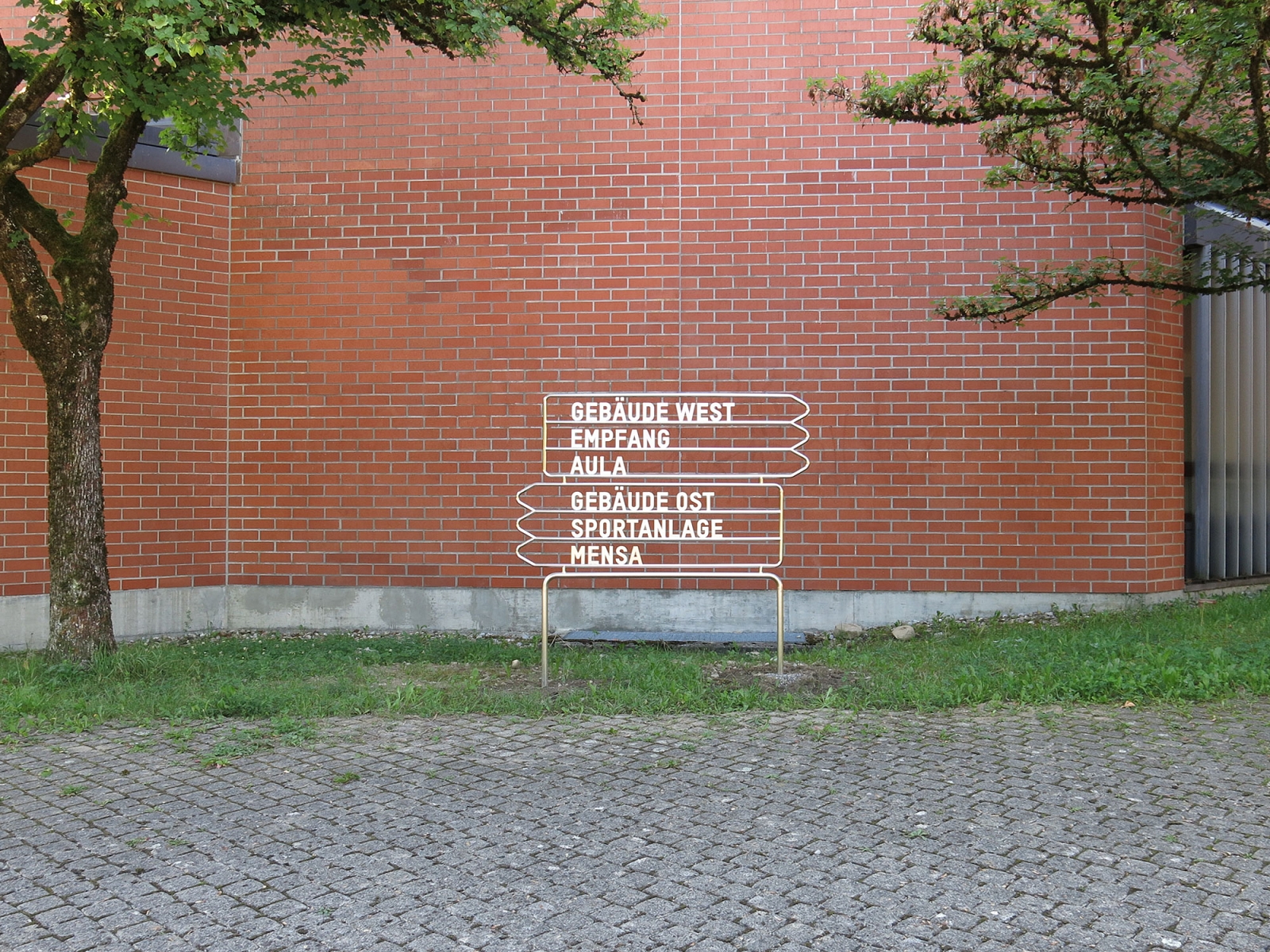 superbüro, Gymnasium Lerbermatt, signaletik